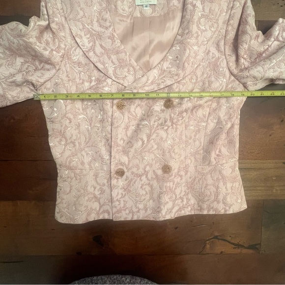 Neiman Marcus Blush Pink Brocade Double-Breasted Jacket and Skirt Set - Picture 6 of 8